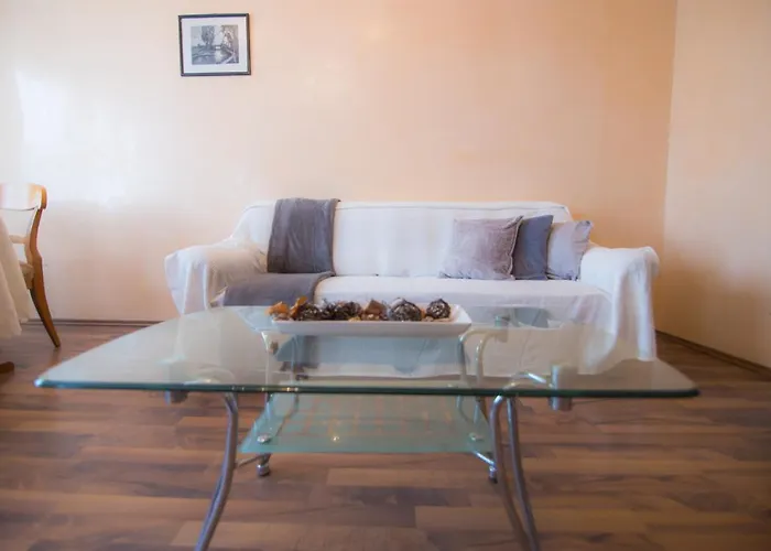 Southern Living By Jr - Visit & Shop In Voesendorf * וינה